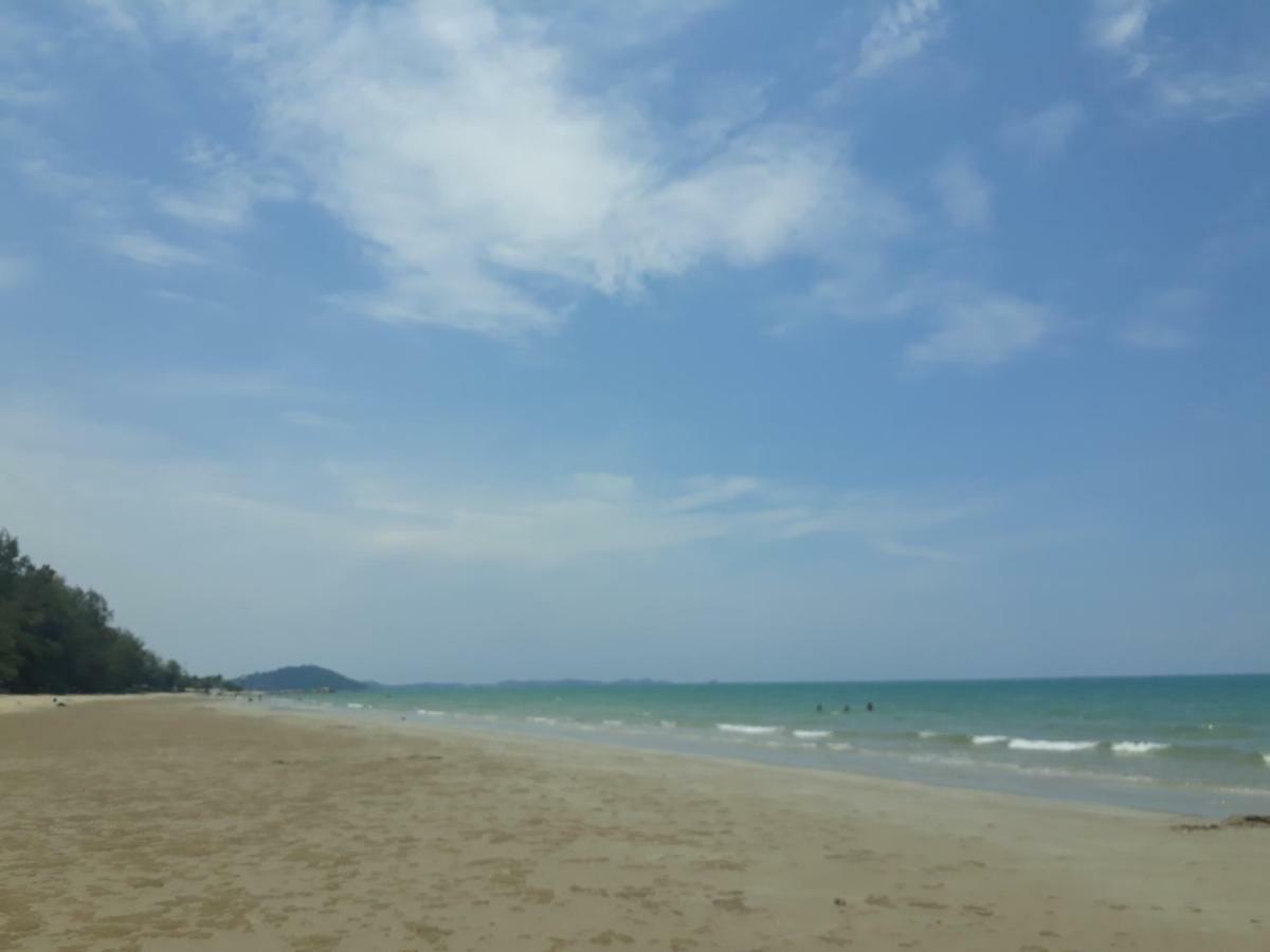 Mae Rampung Beach House Rayong Exterior foto