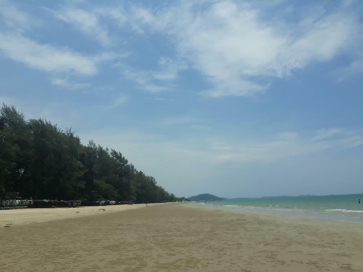 Mae Rampung Beach House Rayong Exterior foto